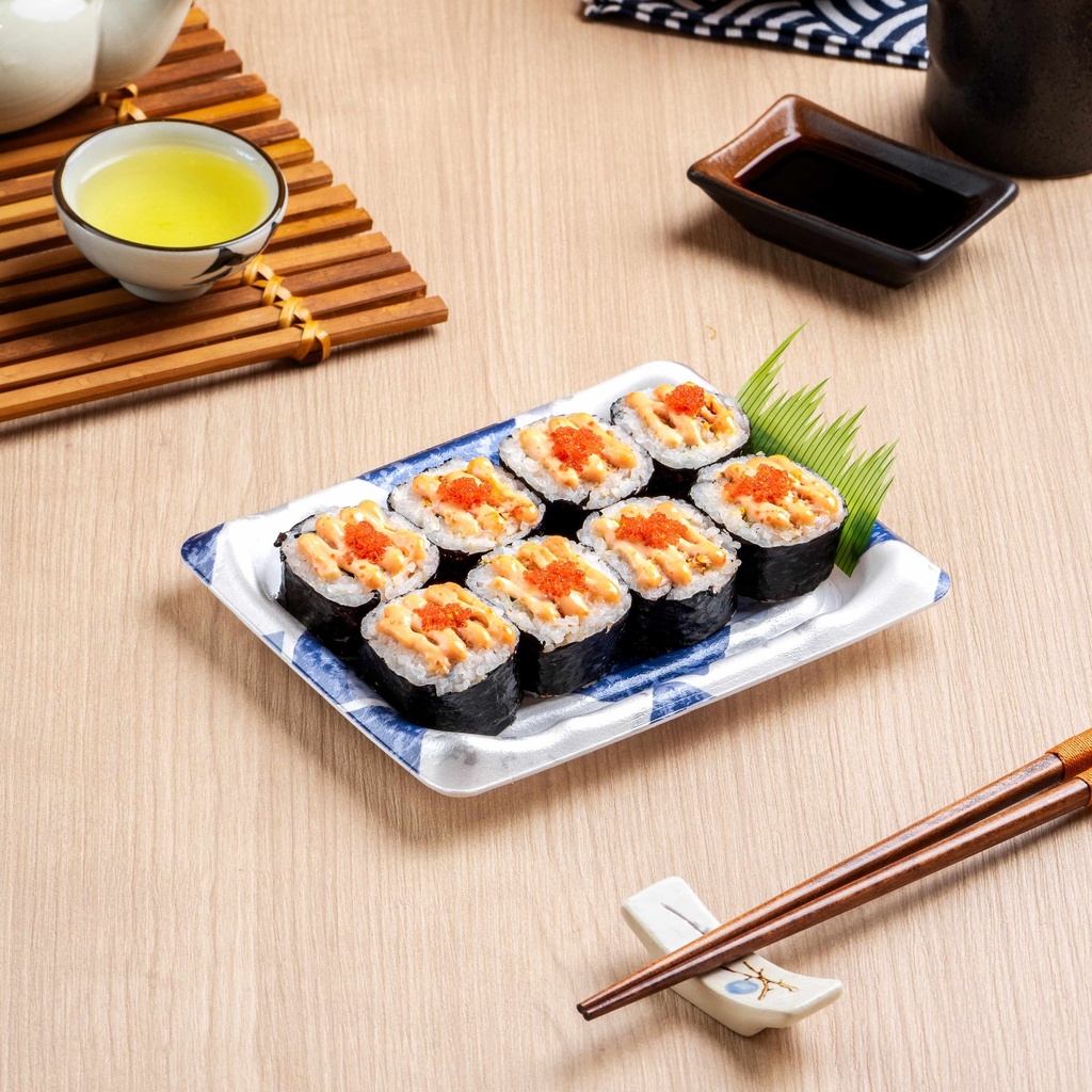 Chumaki Salmon Spicy Roll